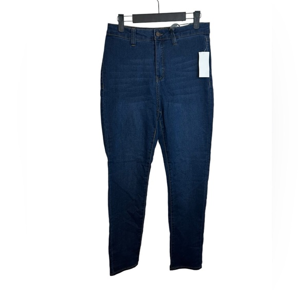 NWT Dollhouse Medium Wash Curvy Fit High Rise Skinny Jeans - Picture 1 of 5